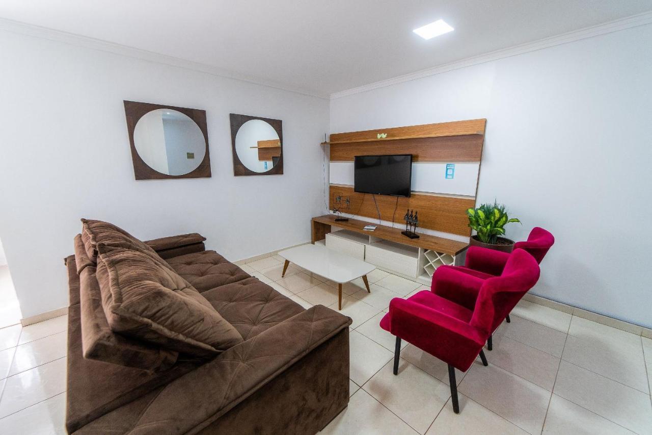 Ap 85M2 , 2Qts Com Suite , Estacionamento, Cozinha Completa , Wi-Fi 500Mb , Jr Catito Brasília Buitenkant foto