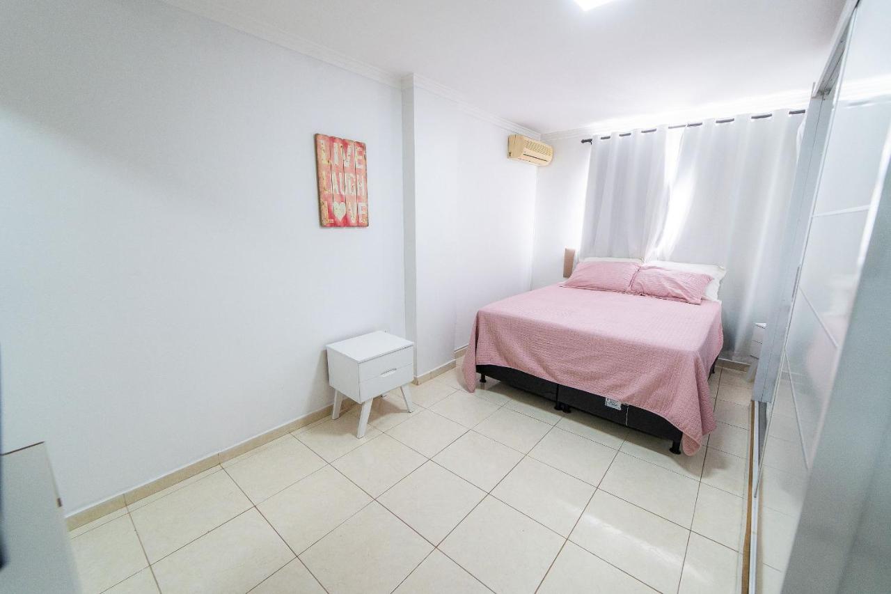 Ap 85M2 , 2Qts Com Suite , Estacionamento, Cozinha Completa , Wi-Fi 500Mb , Jr Catito Brasília Buitenkant foto