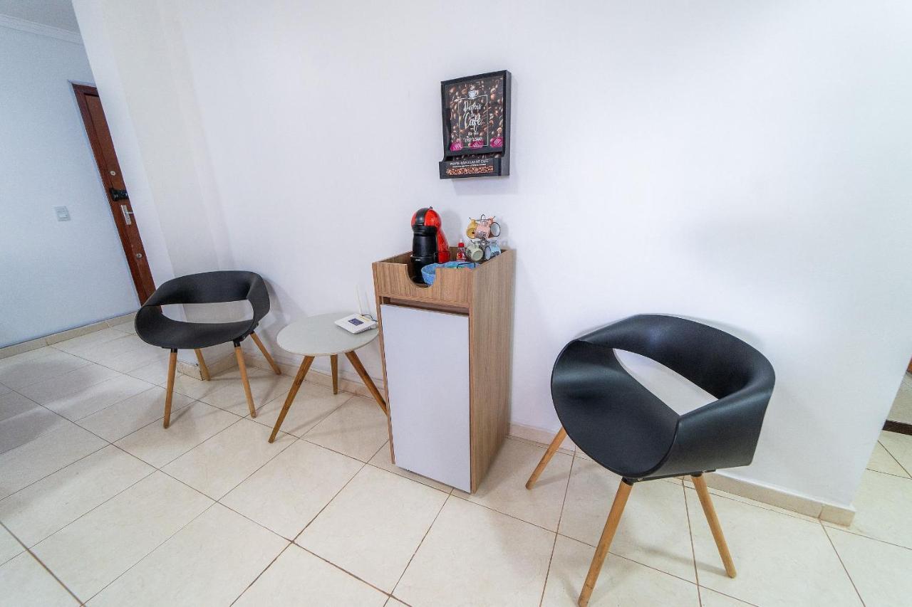 Ap 85M2 , 2Qts Com Suite , Estacionamento, Cozinha Completa , Wi-Fi 500Mb , Jr Catito Brasília Buitenkant foto