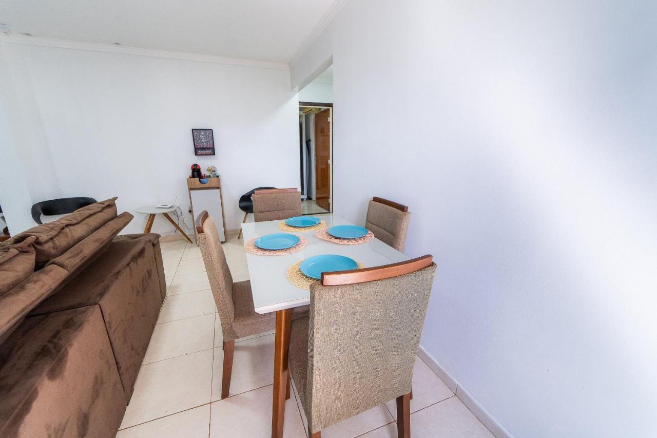 Ap 85M2 , 2Qts Com Suite , Estacionamento, Cozinha Completa , Wi-Fi 500Mb , Jr Catito Brasília Buitenkant foto